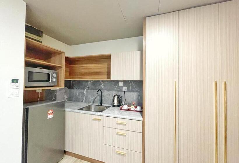 Suíte Executivo, The Avenue M