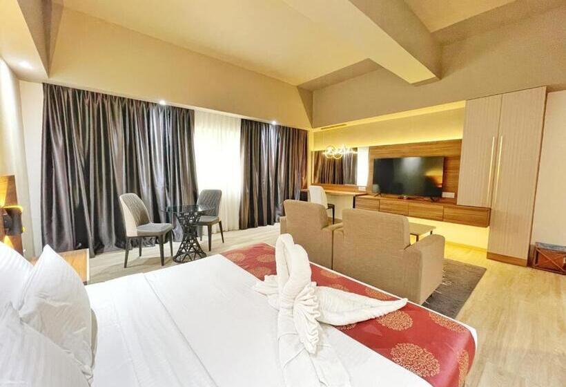 Suíte Executivo, The Avenue M