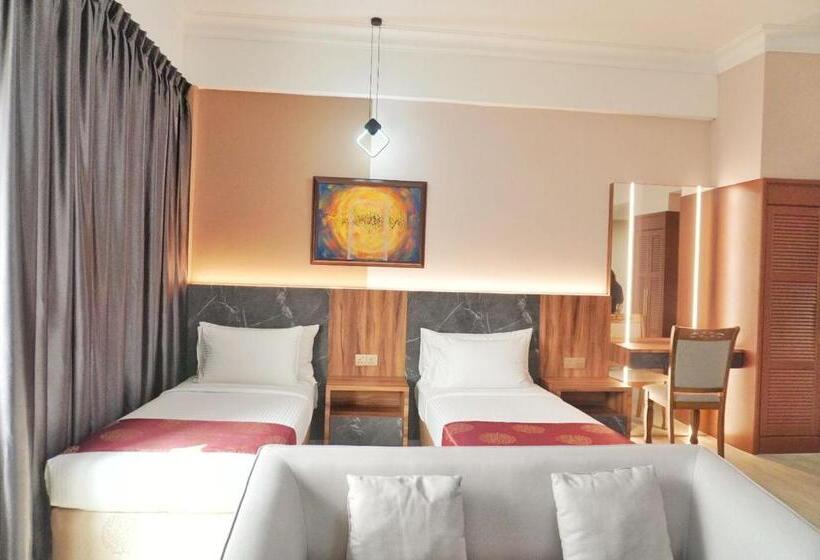 Suíte Executivo, The Avenue M