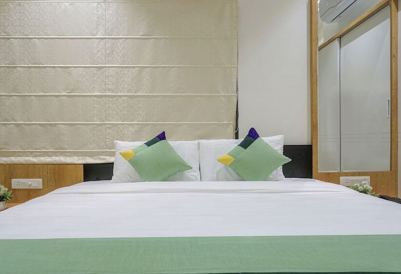 Номер Deluxe, Treebo The Utsav, Nashik