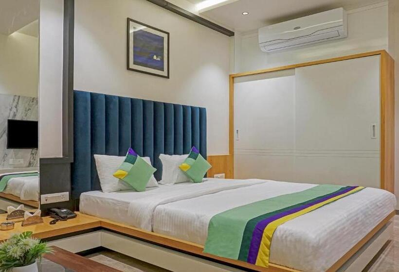 Номер Deluxe, Treebo The Utsav, Nashik