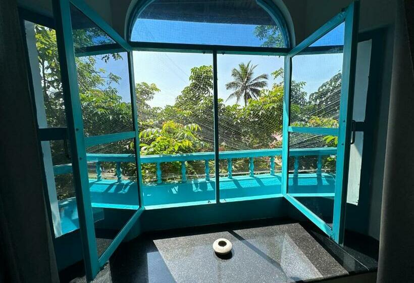 Quarto Estandar, Soul Hostels, Varkala   Black Beach