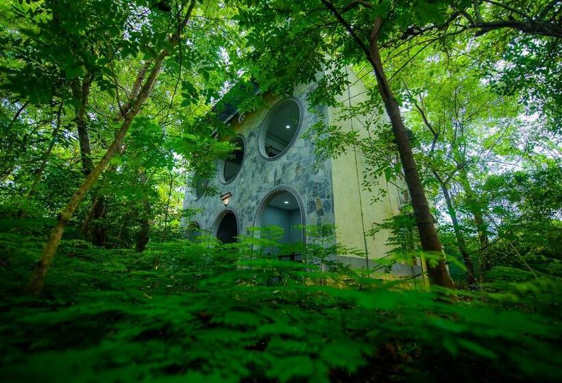 غرفة ديلوكس مزودة بشرفة, C B S Resort Udawalawe