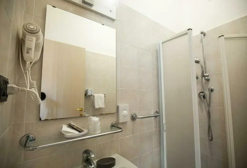 スタンダードルーム, Xxv Aprile Casa Per Ferie