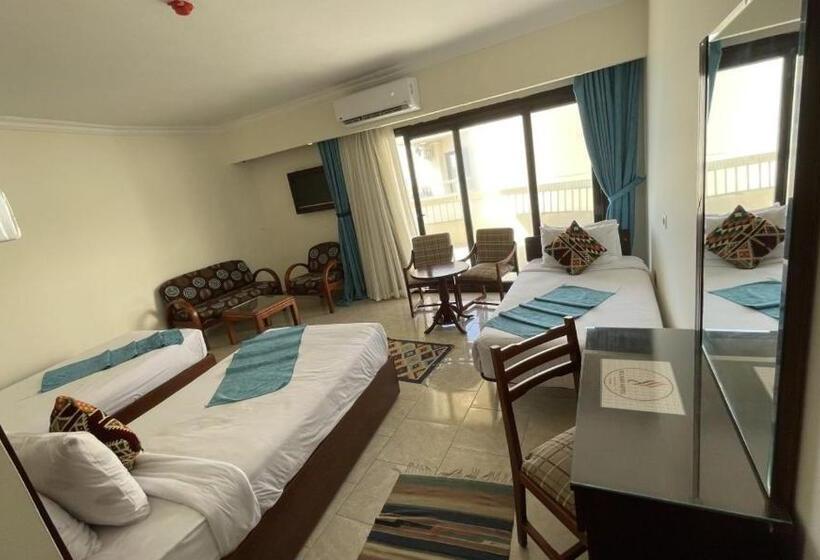 اتاق خانوادگی, Delmar Hotel Matrouh