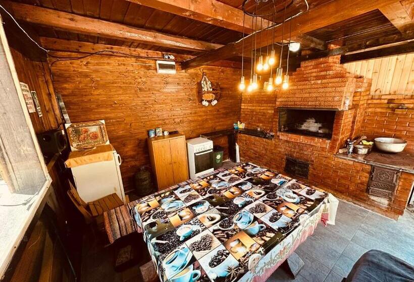 Дом 1 Спальня, Casa Voronet