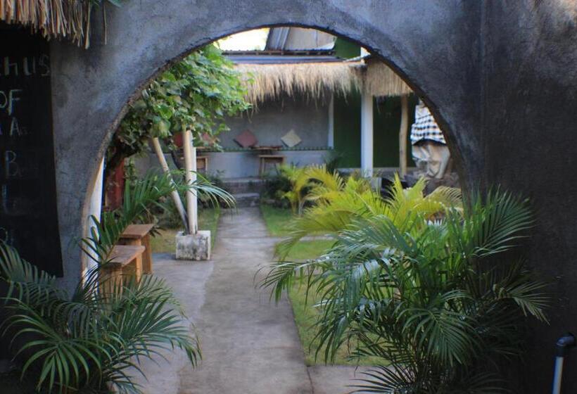 Кровать в Общей Комнате, Black Sand Hostel Amed
