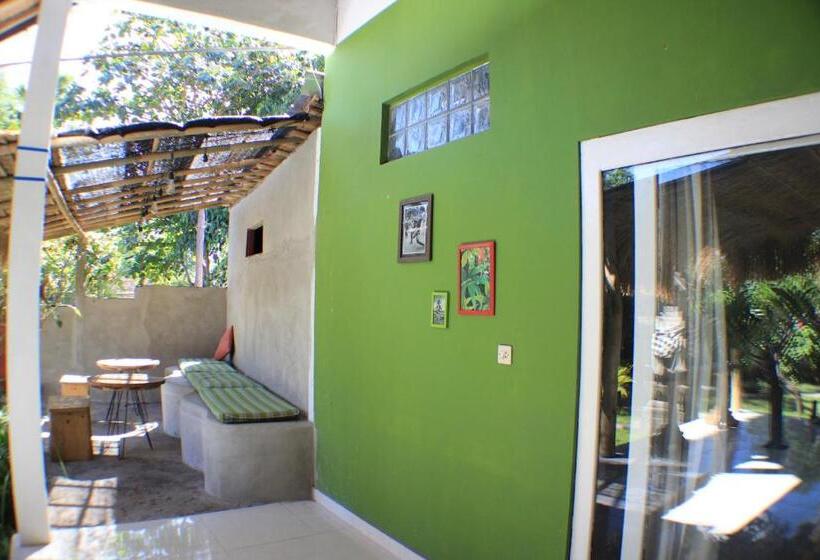 מיטה בחדר משותף, Black Sand Hostel Amed