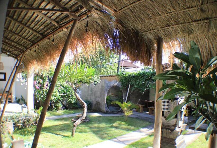 מיטה בחדר משותף, Black Sand Hostel Amed