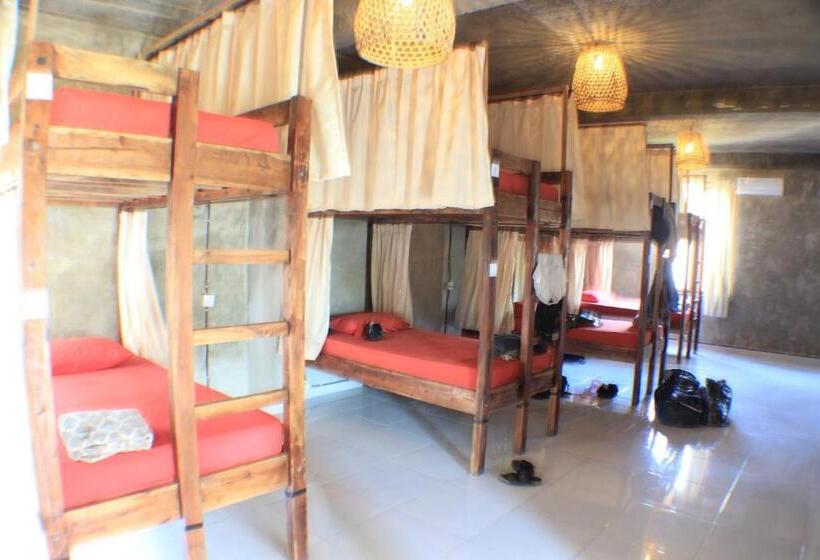 מיטה בחדר משותף, Black Sand Hostel Amed