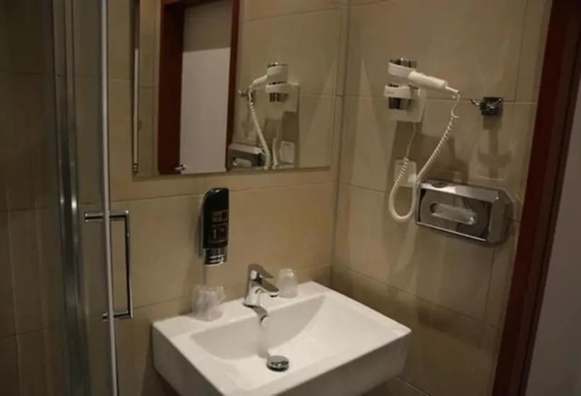 اتاق استاندارد یک نفره, Altstadthotel Harburg