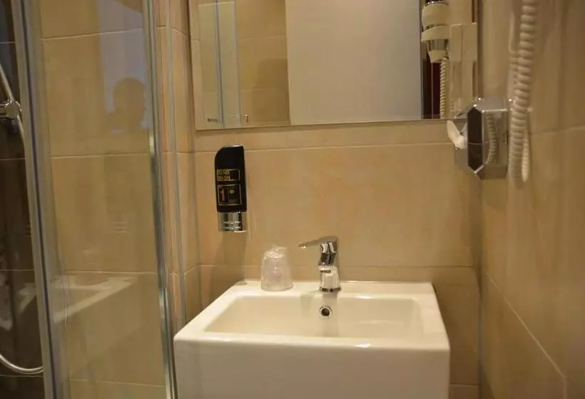 اتاق استاندارد سه نفره, Altstadthotel Harburg