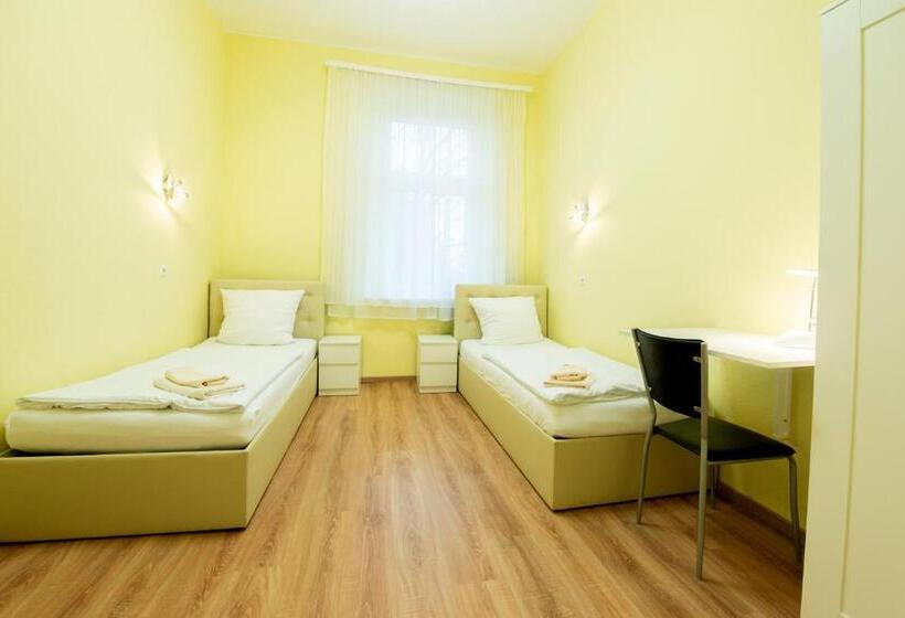 اتاق استاندارد با سرویس بهداشتی مشترک, Pension Dahlem