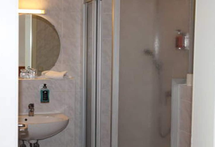 חדר סטנדרט יחיד, Filmhotel Lili Marleen