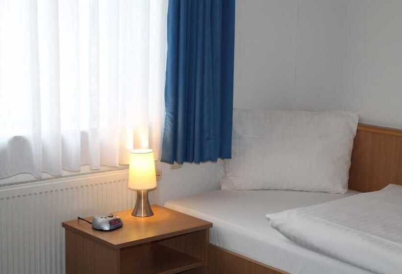 Номер Стандарт Индивидуальный, Filmhotel Lili Marleen