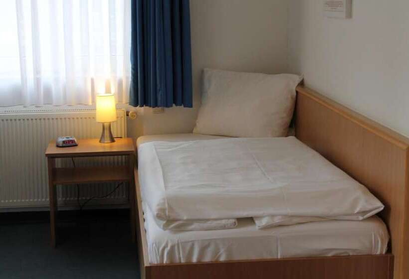 חדר סטנדרט יחיד, Filmhotel Lili Marleen