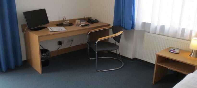 חדר סטנדרט יחיד, Filmhotel Lili Marleen