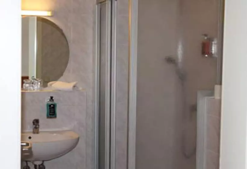 اتاق استاندارد, Filmhotel Lili Marleen