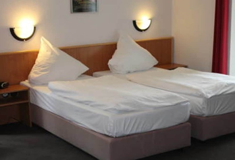 חדר סטנדרט, Filmhotel Lili Marleen