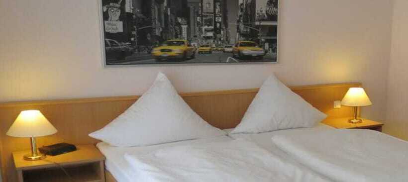 חדר סטנדרט, Filmhotel Lili Marleen