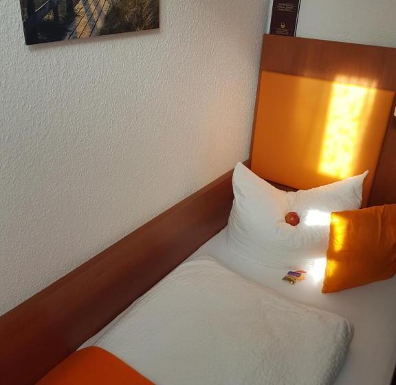 单人经济间, Amber Altstadt