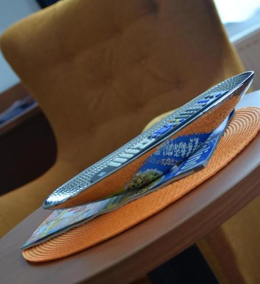 标准间, Amber Altstadt