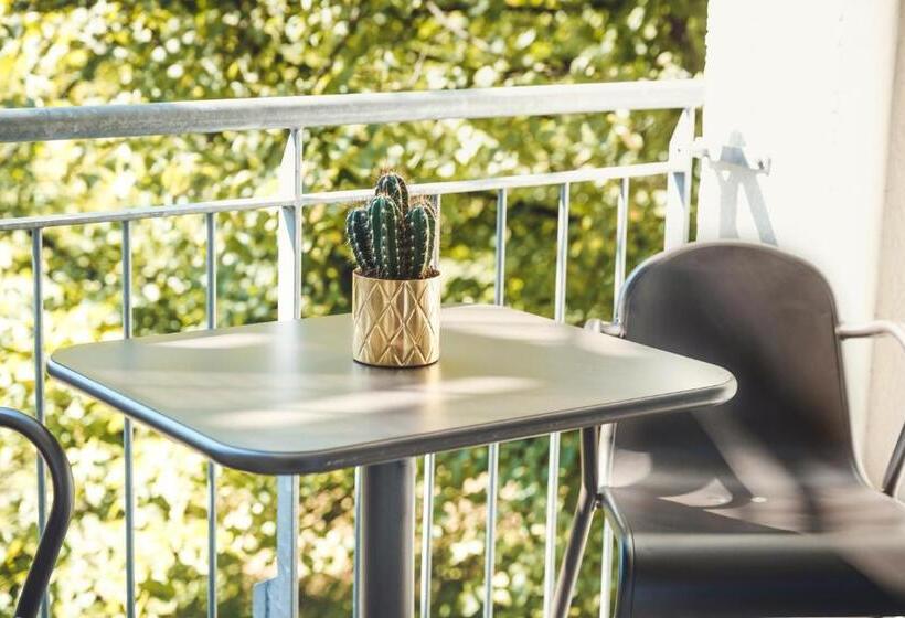اتاق استاندارد چهار تخته, Ambiente Berlin City