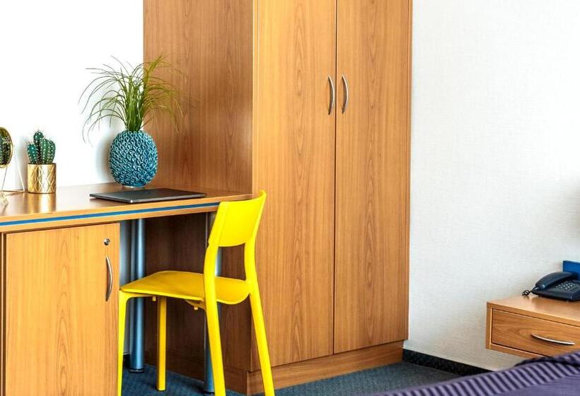 اتاق استاندارد چهار تخته, Ambiente Berlin City