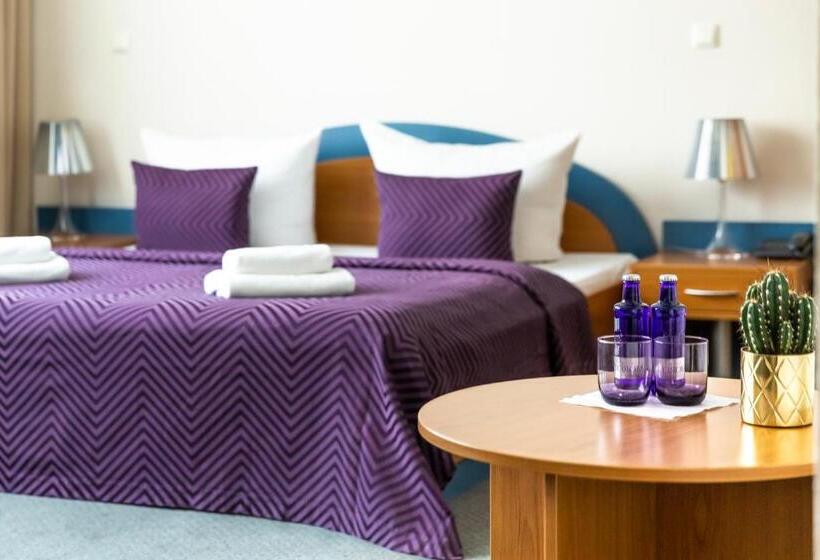 اتاق استاندارد چهار تخته, Ambiente Berlin City