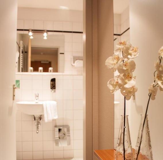 اتاق استاندارد چهار تخته, Ambiente Berlin City