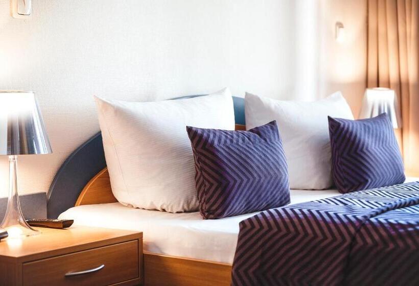 اتاق استاندارد چهار تخته, Ambiente Berlin City