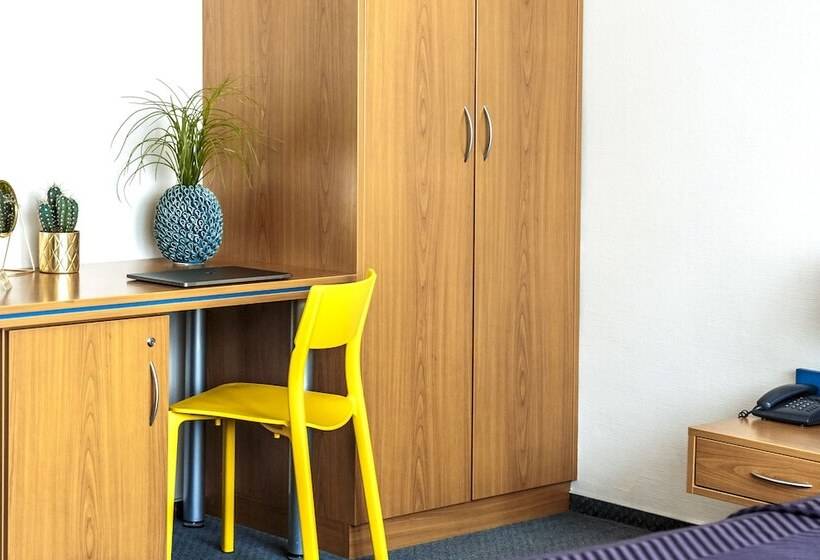 اتاق استاندارد سه نفره, Ambiente Berlin City