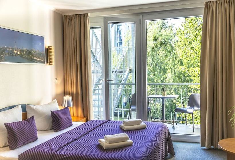 اتاق استاندارد سه نفره, Ambiente Berlin City