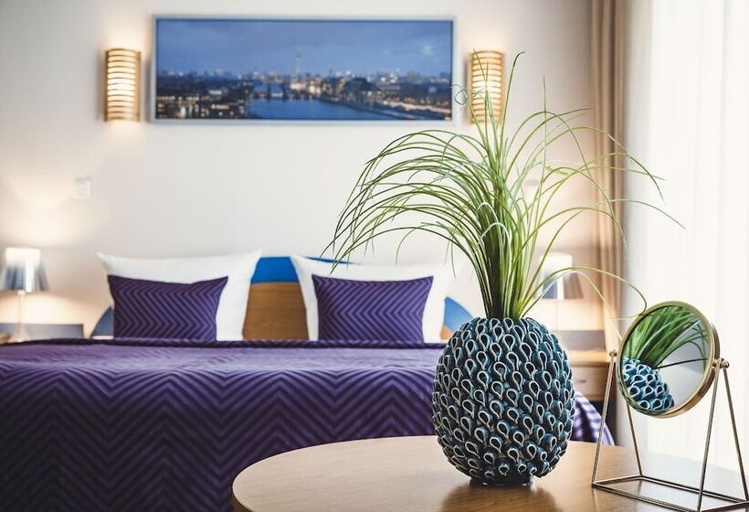 اتاق استاندارد سه نفره, Ambiente Berlin City