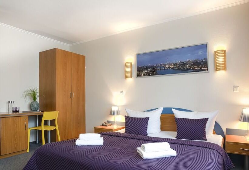 اتاق استاندارد چهار تخته, Ambiente Berlin City
