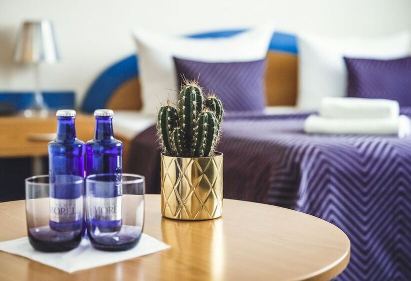 اتاق استاندارد سه نفره, Ambiente Berlin City