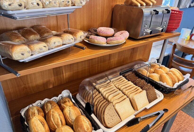 اتاق استاندارد چهار تخته, Ambiente Berlin City