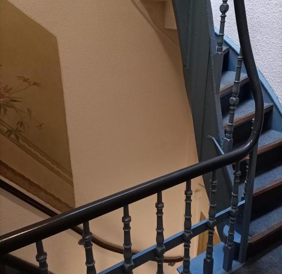 스탠다드 싱글 룸, An Der Karlstadt