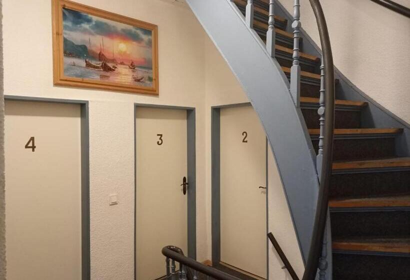 스탠다드 룸, An Der Karlstadt