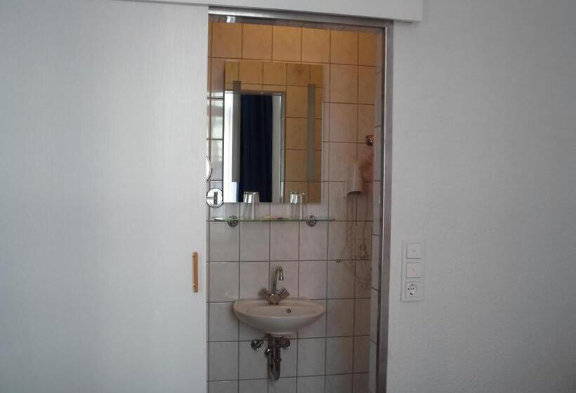 스탠다드 룸, An Der Karlstadt