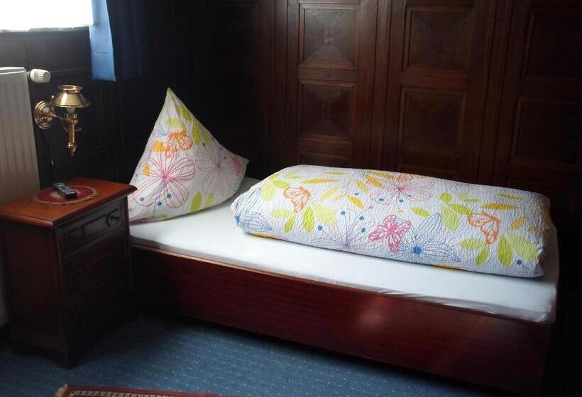 스탠다드 싱글 룸, An Der Karlstadt