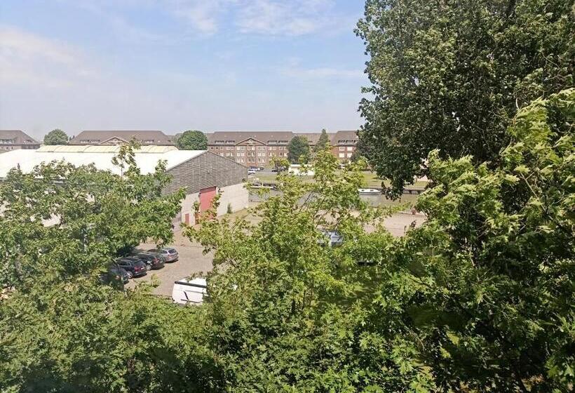 침실 1개 아파트, An Der Karlstadt