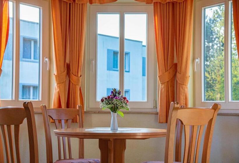 סוויטה עם מרפסת, Dünenschloss