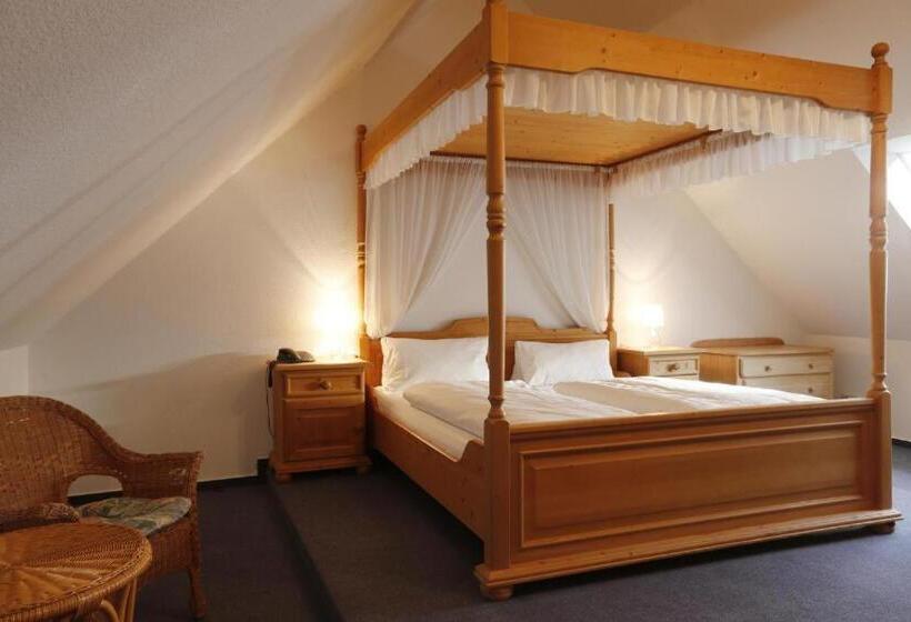 스탠다드 트리플 룸, Lüttje Burg