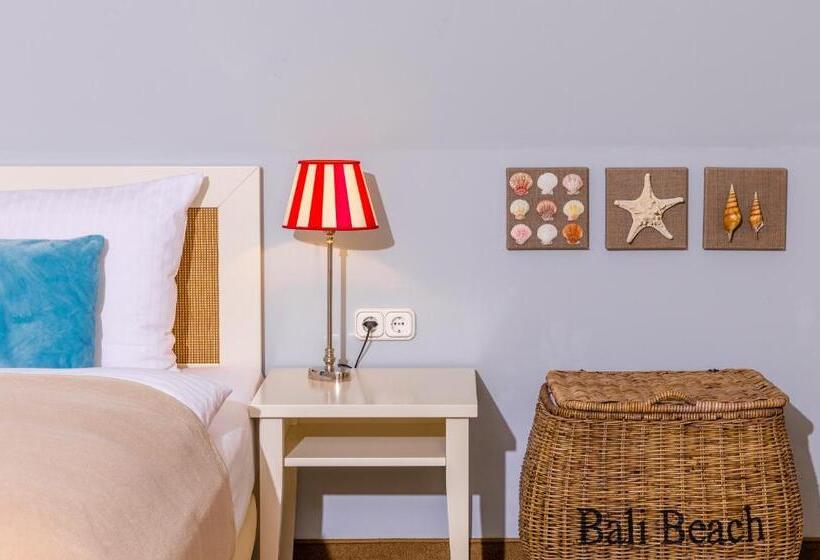 Standardzimmer innenliegend, Mein Strandhaus   Hotel, Restaurant & Schwimmbad