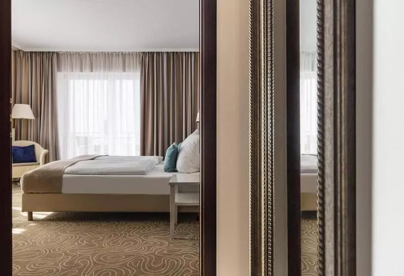 Standardzimmer mit seitlichem Meerblick, Mein Strandhaus Hotel, Restaurant & Schwimmbad