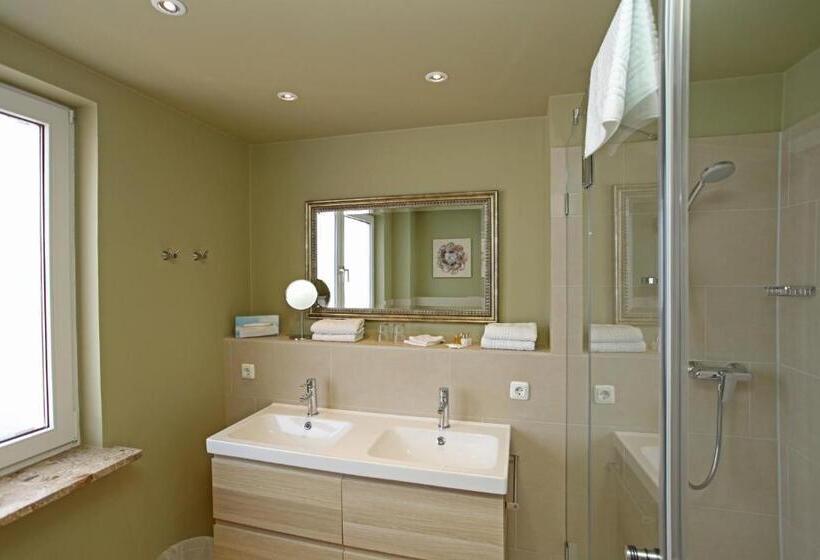 Семейный Номер, Mein Strandhaus Hotel, Restaurant & Schwimmbad