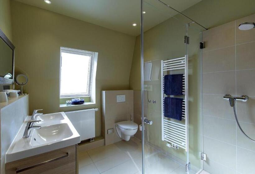 Номер Стандарт с Балконом, Mein Strandhaus Hotel, Restaurant & Schwimmbad