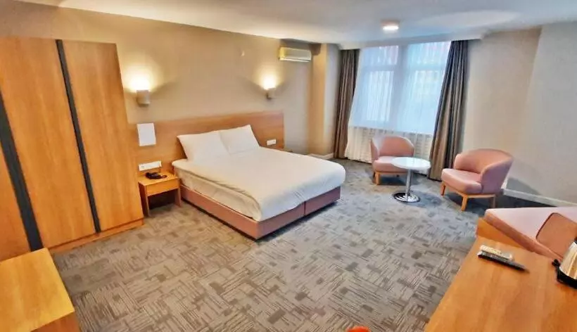 スタンダード4人部屋, Silivri Park