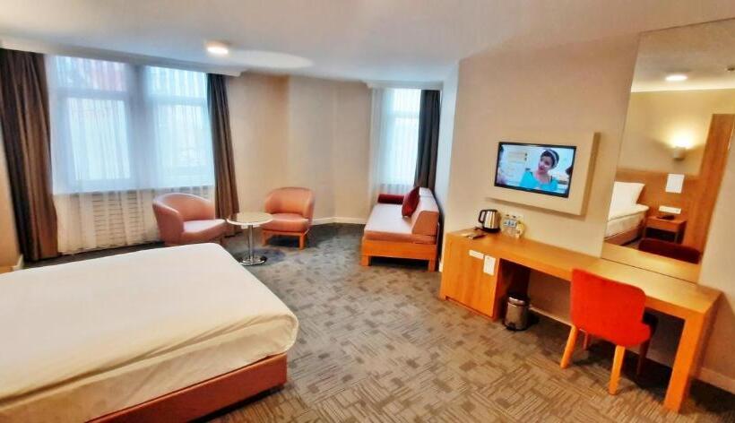 חדר סטנדרט לשלושה, Silivri Park